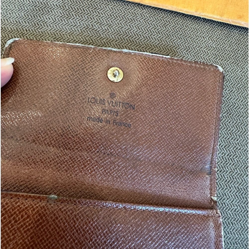 Authentic Louis Vuitton compact wallet - Picture 9 of 13